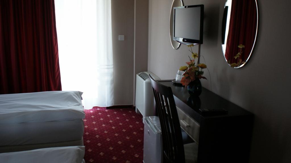 Pensiunea Novis Iasi Camera foto